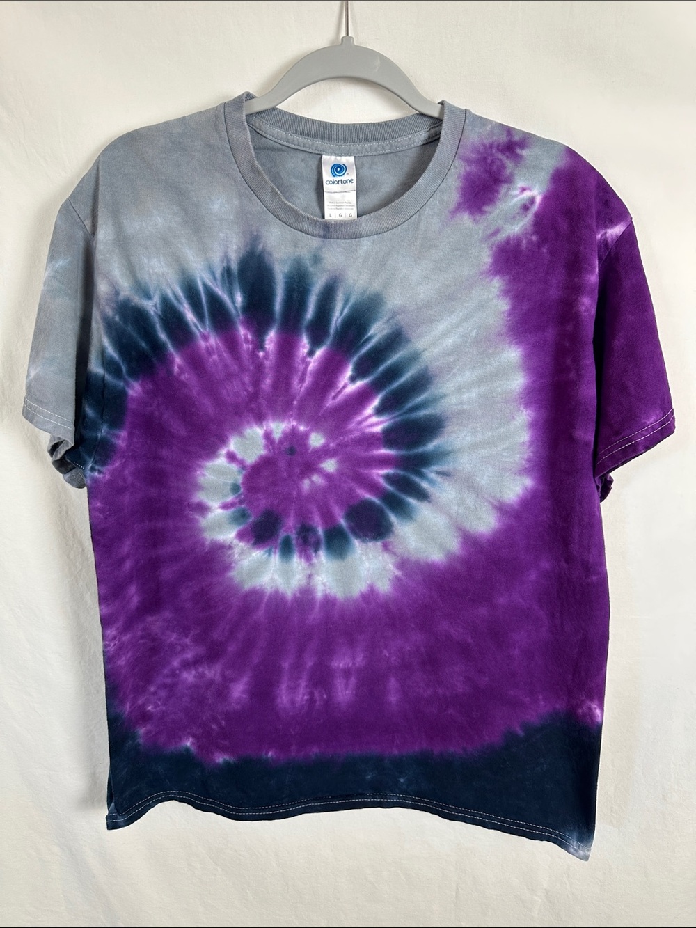 Purple and gray heavyweight cotton tie-dye T-shirt, size L